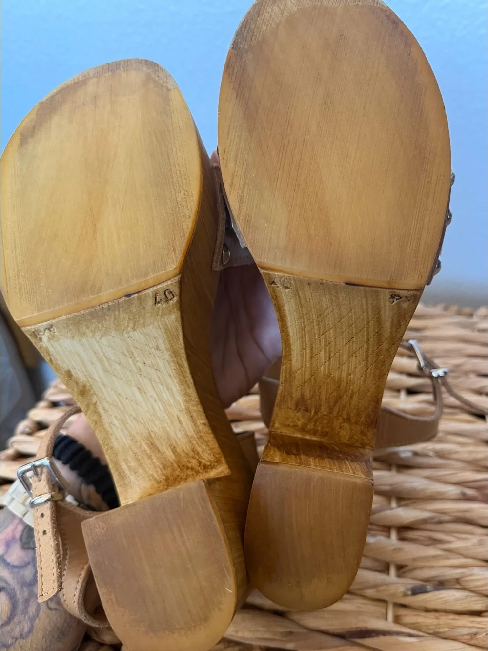Tan Leather Studded Wood Platform Clog Sandals Size 40 Boho 70s